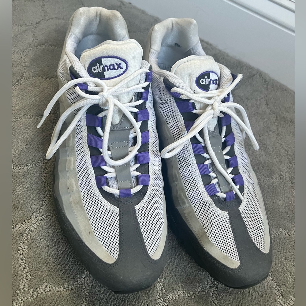 Size 12 nike AIRMAX